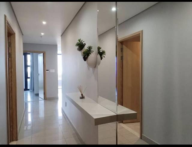2 BEDROOM APARTMENT FOR SALE IN UMHLANGA ROCKS